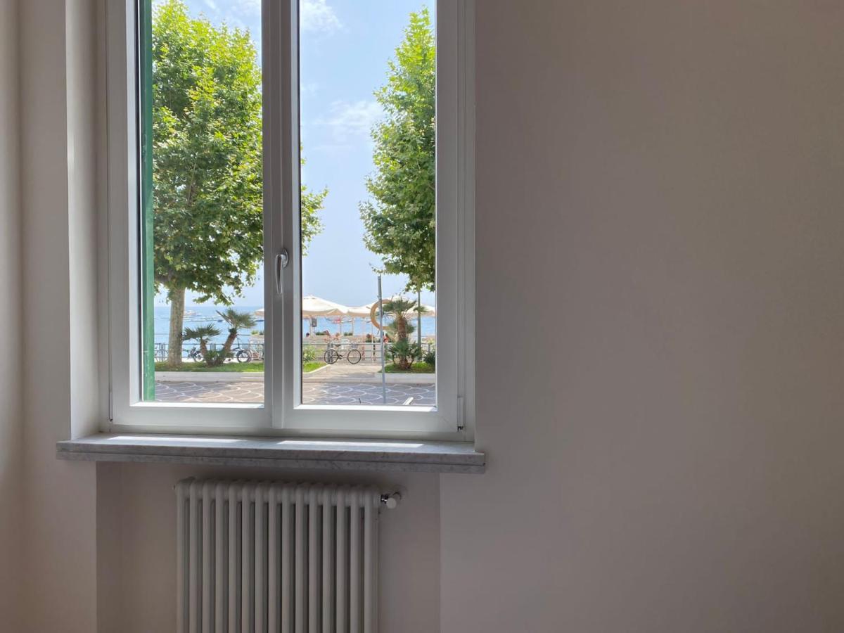 Sinonda Luxury Apartment Maiori Eksteriør billede