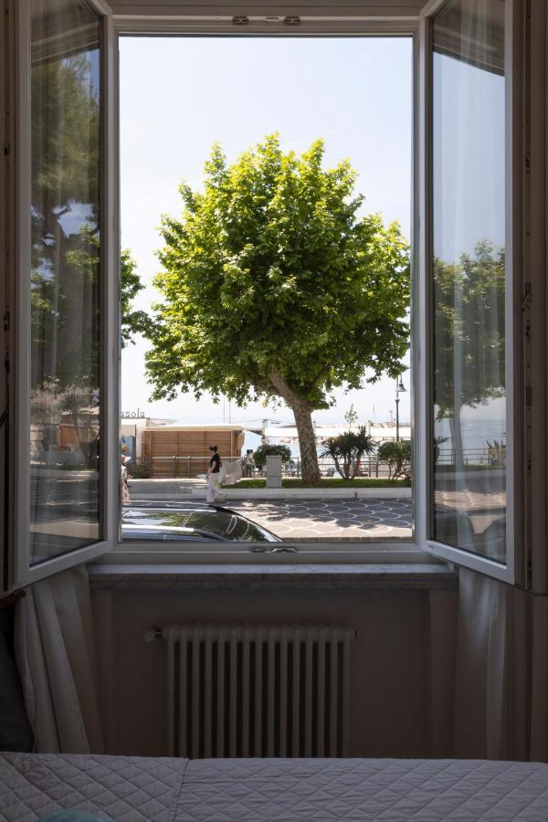 Sinonda Luxury Apartment Maiori Eksteriør billede